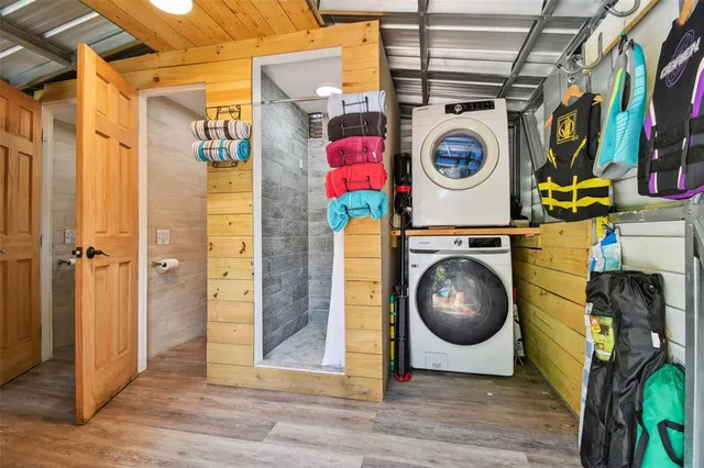 a view of a bench in the backyard