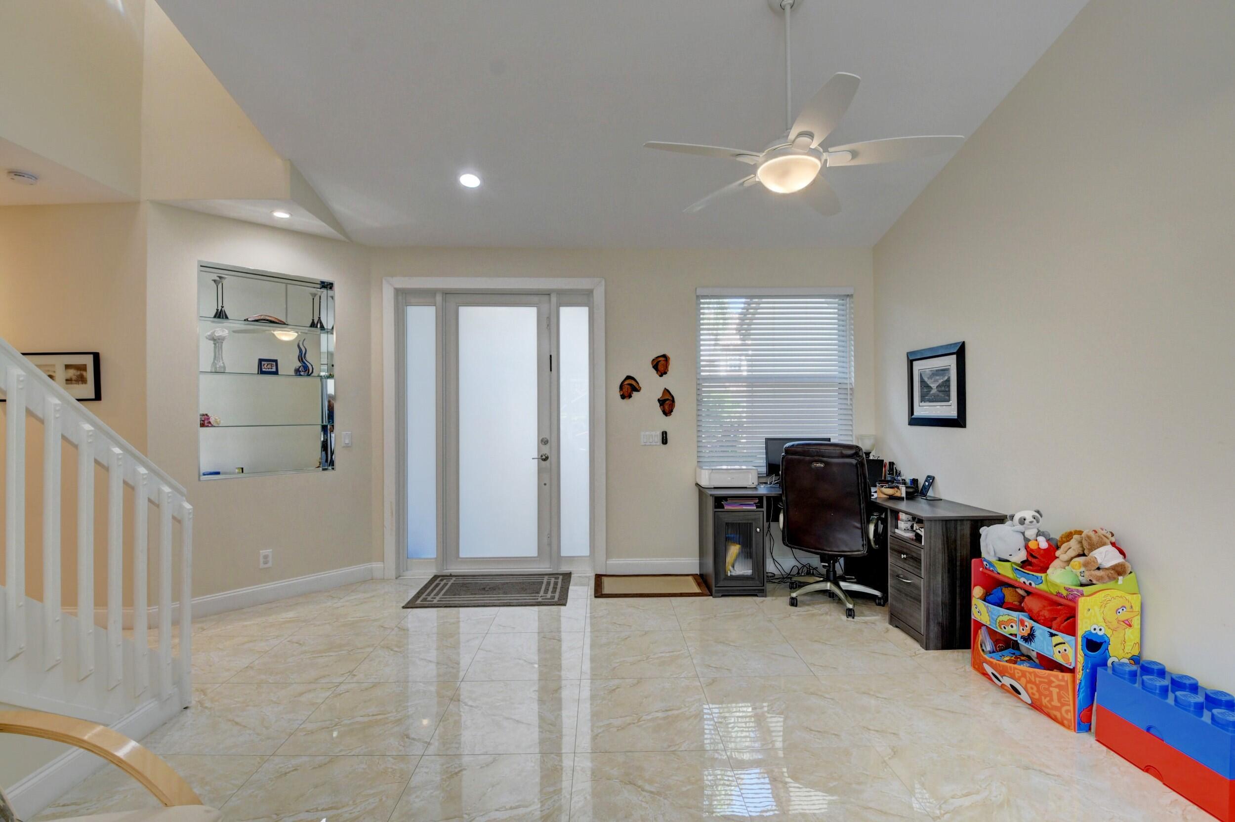 23467 Water Circle Boca Raton, FL 33486 - Photo 6 of 27 Entryway Foyer