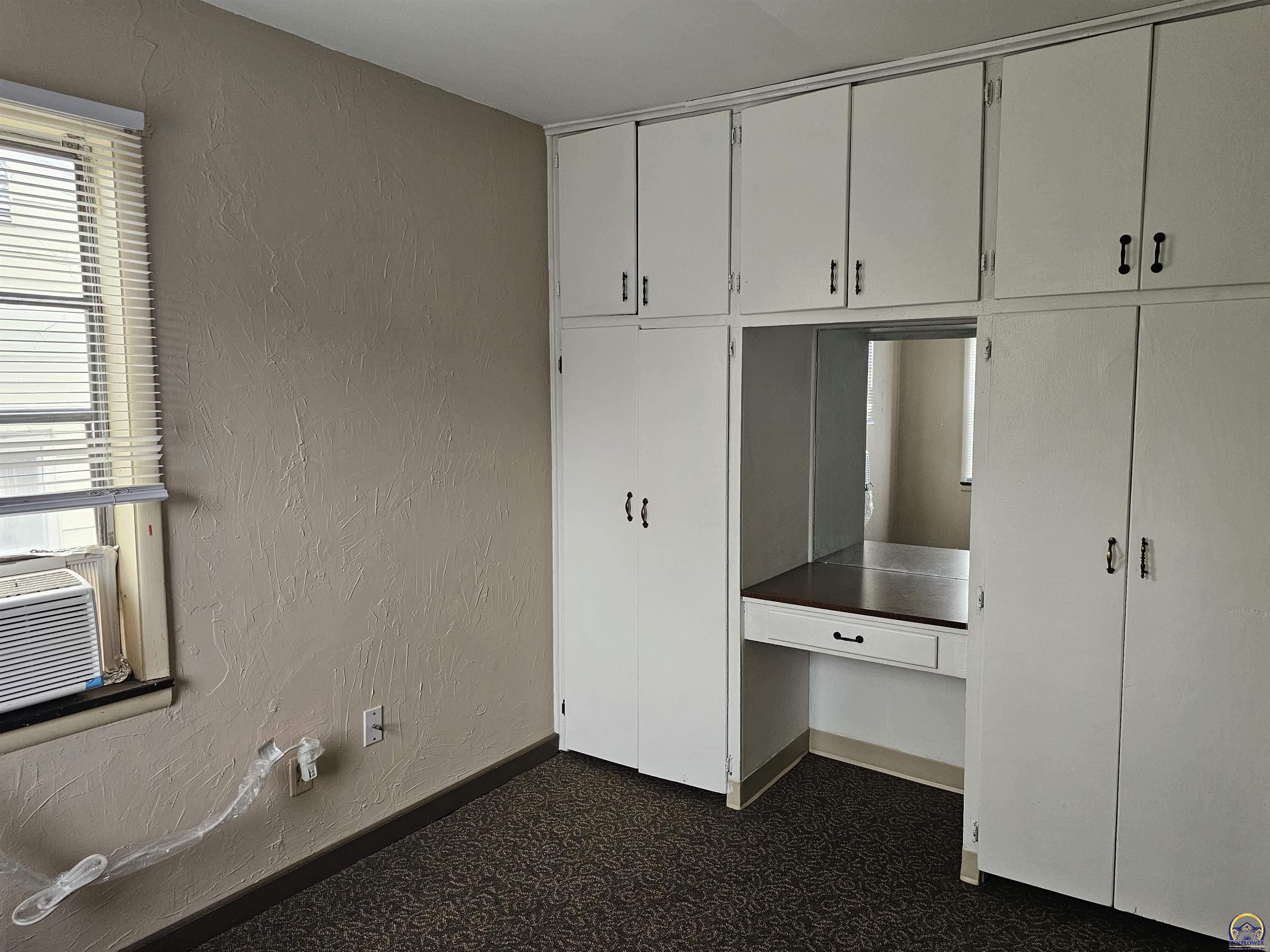 2124 Southwest Morningside Road Topeka, KS 66614 - Photo 13 of 15