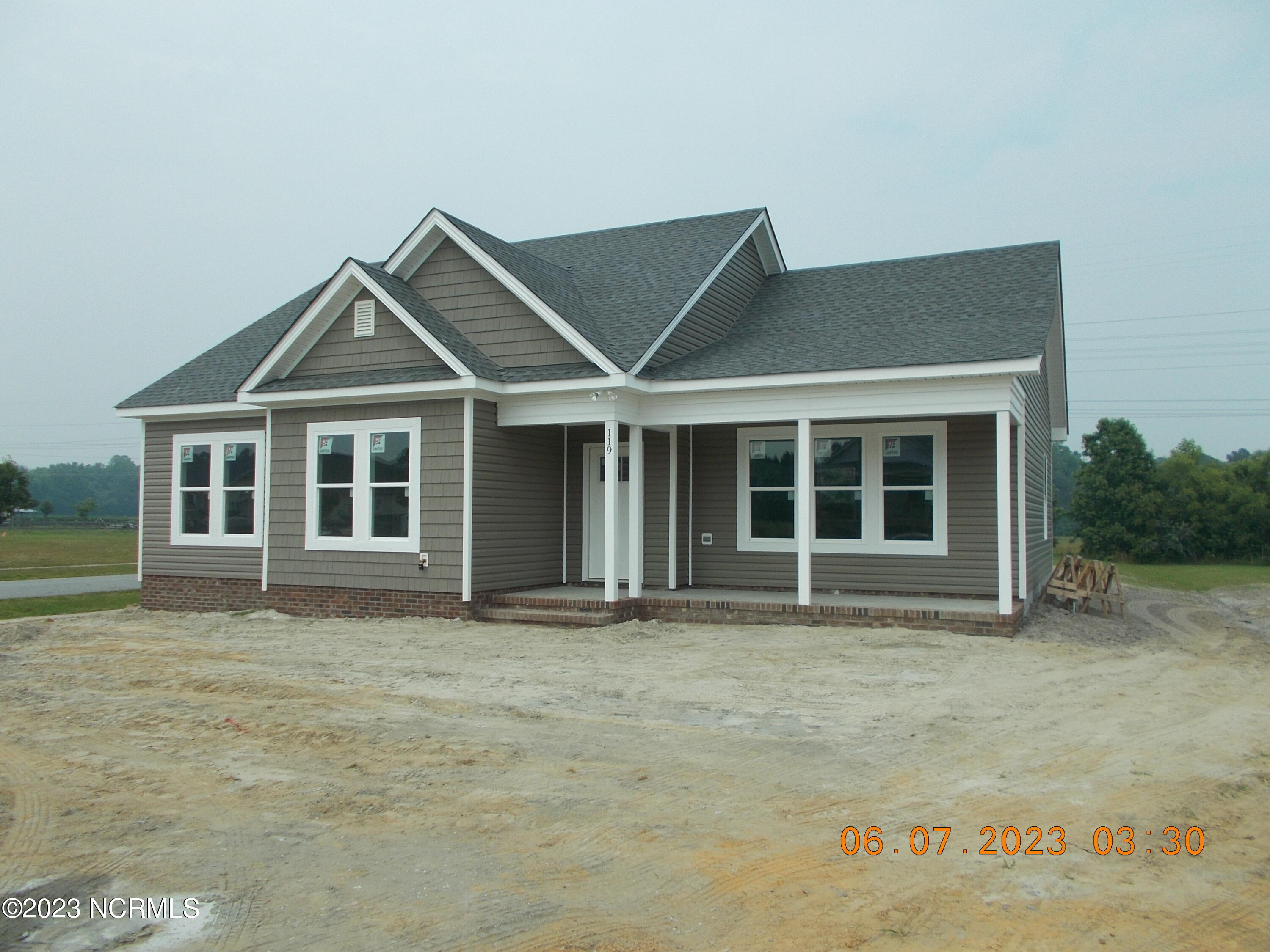 119 Mdw Rdg Lane Coinjock, NC 27923 - Photo 1 of 1 DSCN3120
