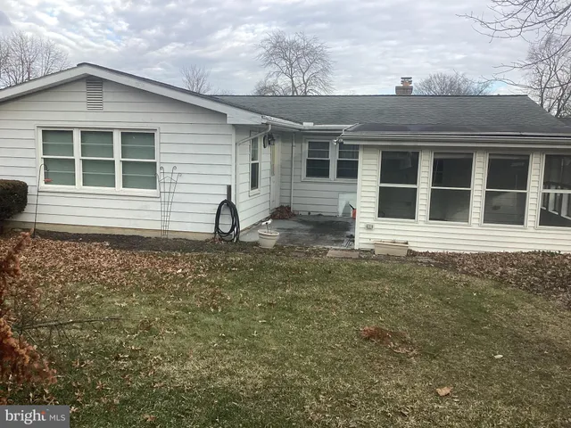 $275,000 | 4605 Surrey Road, Harrisburg, PA 17109