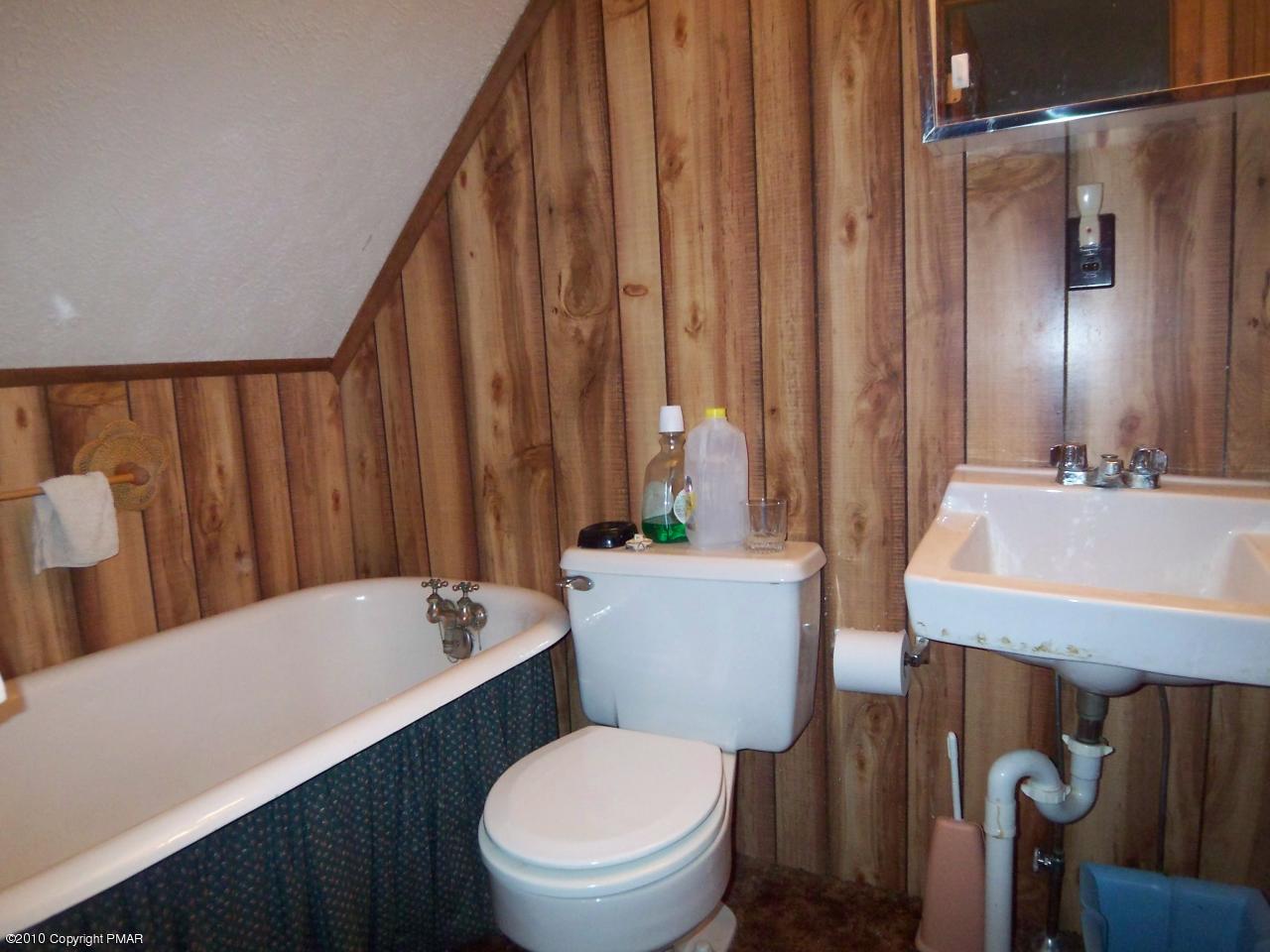 3 Spruce Road Blakeslee, PA 18610 - Photo 7 of 13 Bathroom