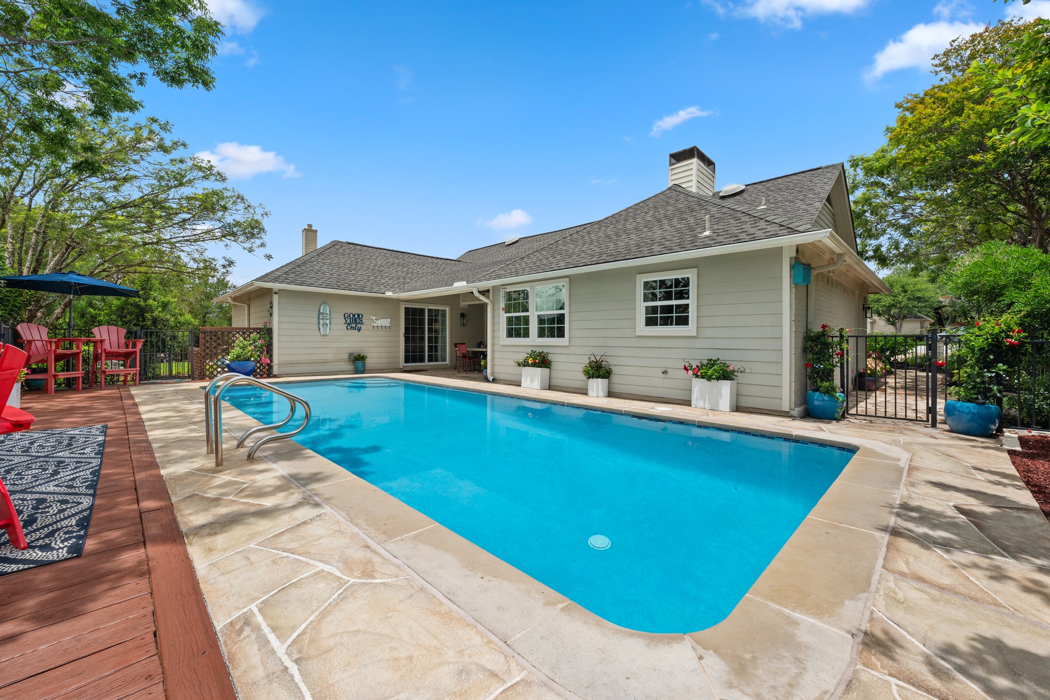 1811 Cando Court Lakeway, TX 78734 - Photo 26 of 40 View of pool