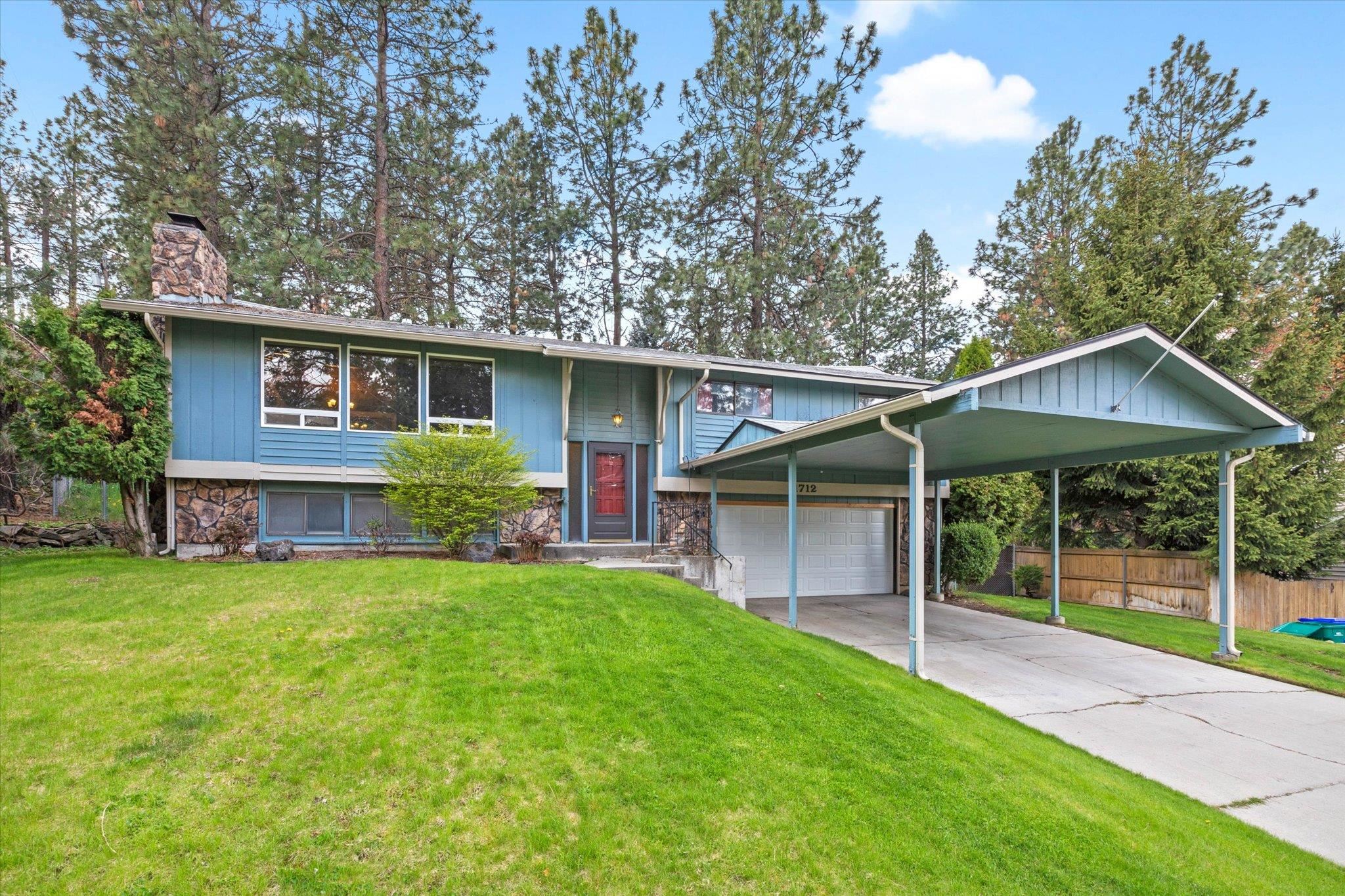 1712 South Wardson Road Spokane, WA 99212 - Photo 2 of 30