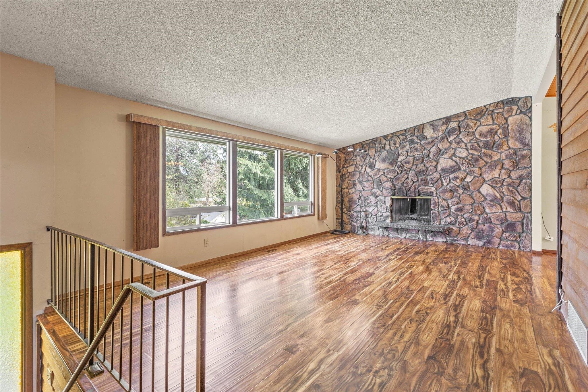 1712 South Wardson Road Spokane, WA 99212 - Photo 3 of 30