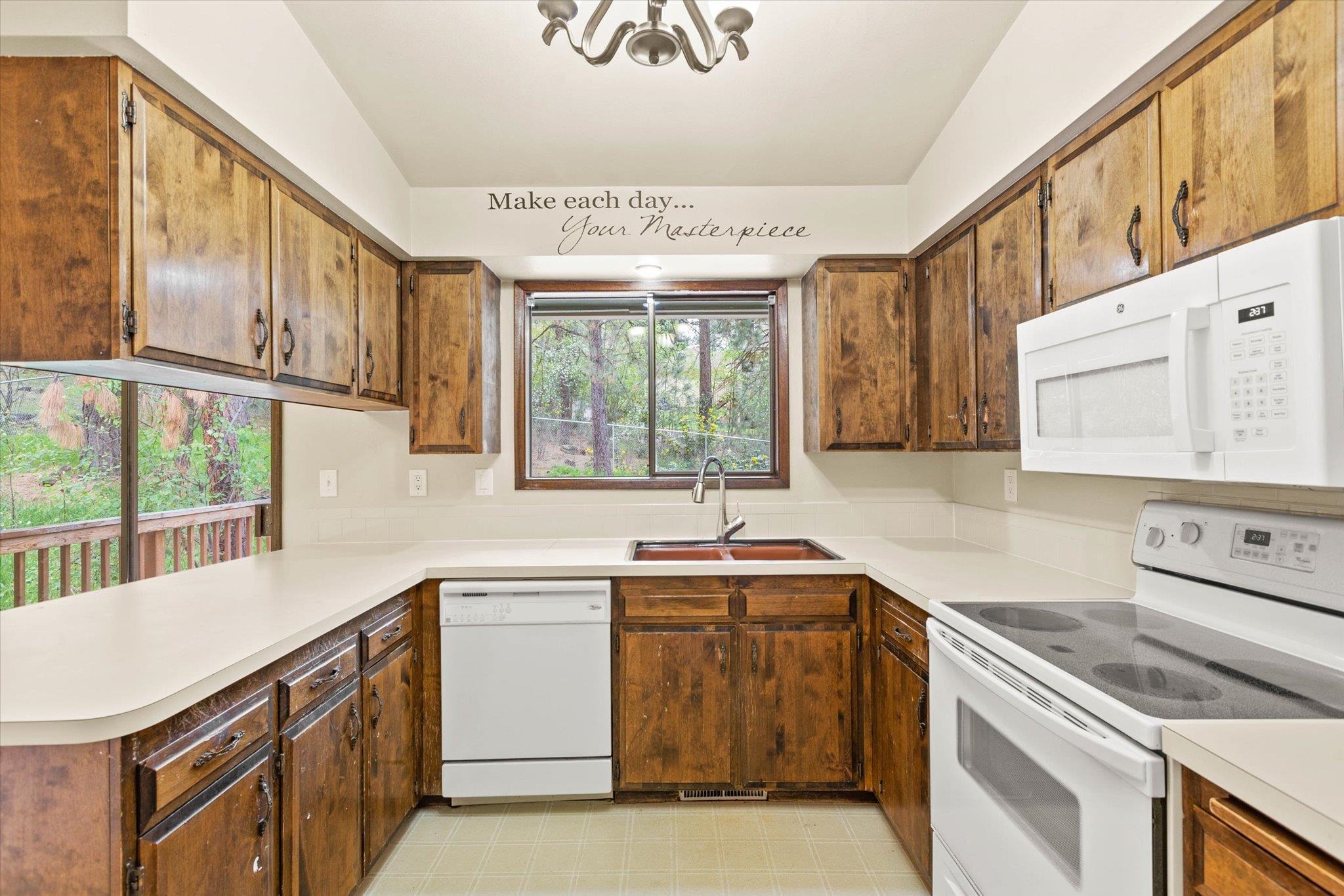 1712 South Wardson Road Spokane, WA 99212 - Photo 10 of 30