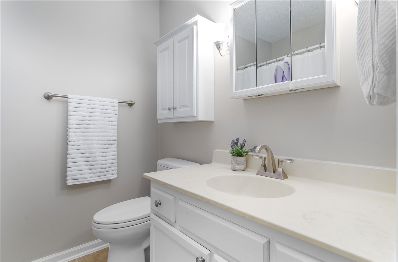719 Tan Tara Square Raleigh, NC 27615 - Photo 23 of 30 Guest bathroom