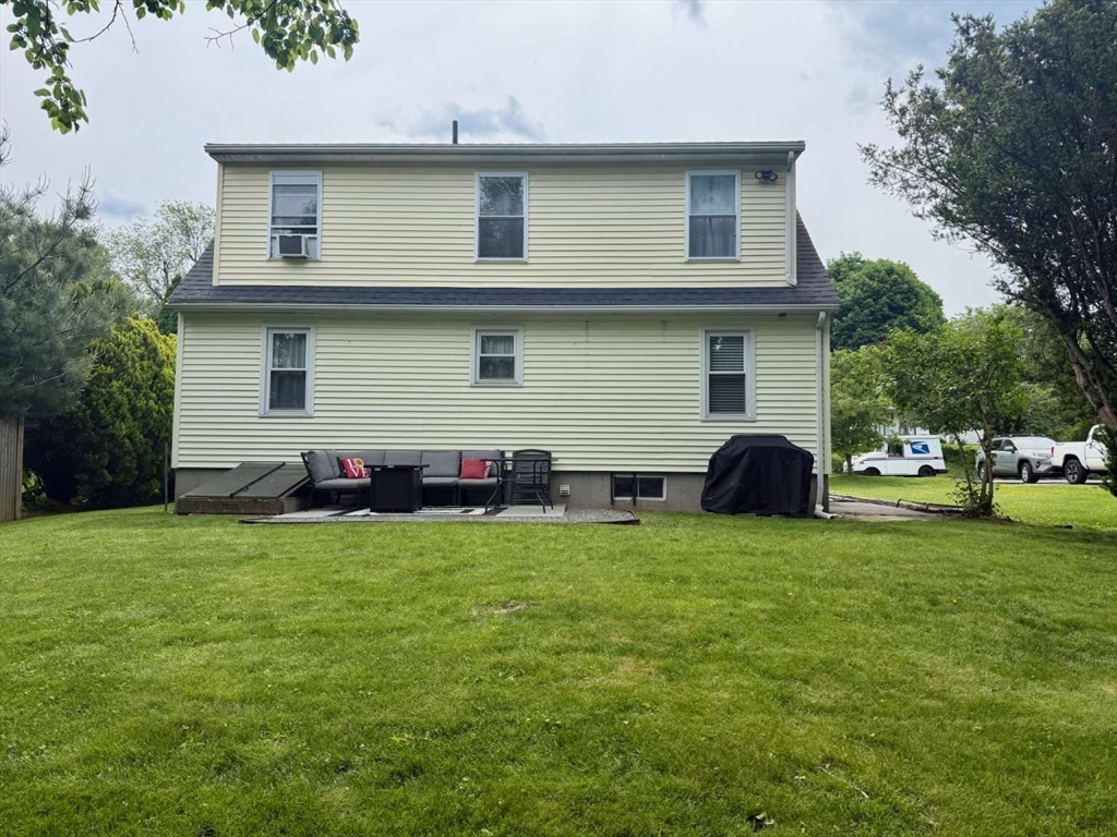 28 Ladybank Road Worcester, MA 01606 - Photo 2 of 20 Gallery Image 2