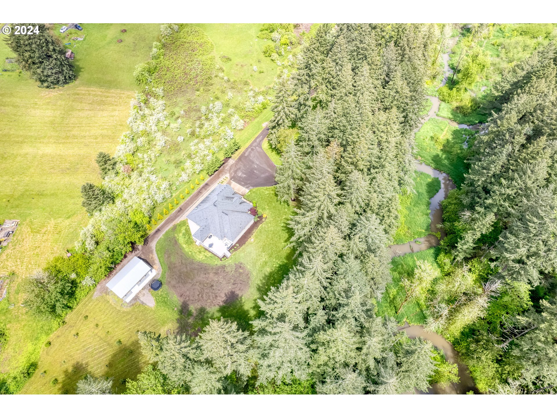 24794 Southwest Middleton Road Sherwood, OR 97140 - Photo 37 of 40