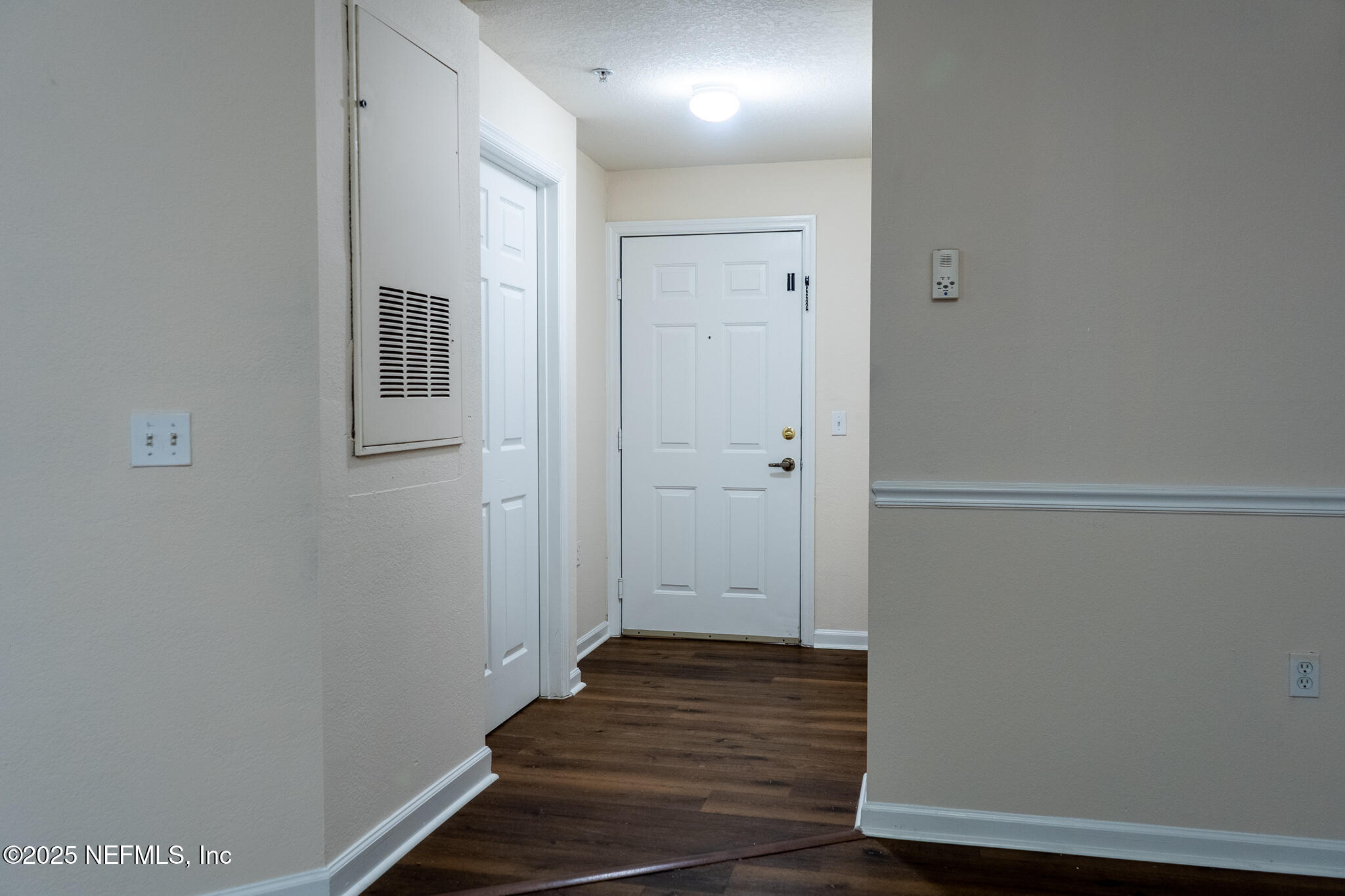 8550 Touchton Road, Unit 217 Jacksonville, FL 32216 - Photo 4 of 34 DSC00911-HDR