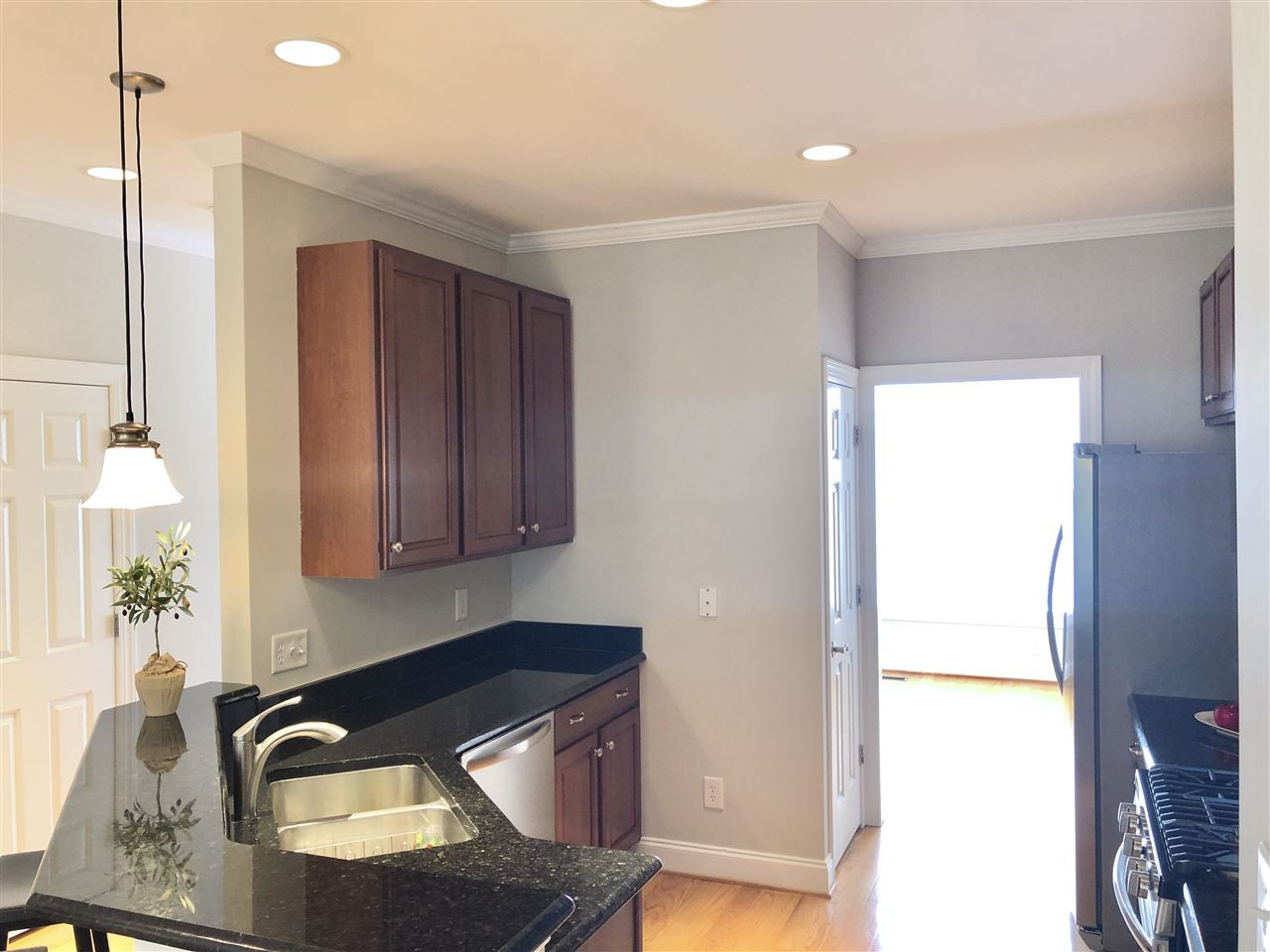 6107 Shandwick Court Raleigh, NC 27609 - Photo 8 of 21 Kitchen