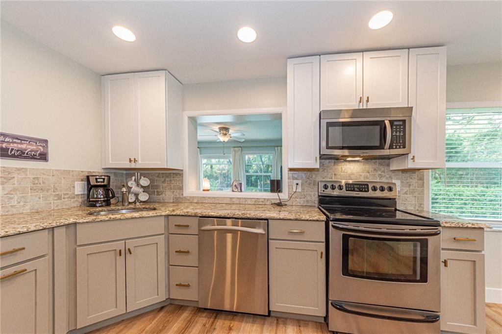 326 Date Palm Road Vero Beach, FL 32963 - Photo 11 of 26