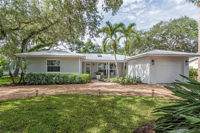 $10,000 | 326 Date Palm Road, Vero Beach, FL 32963