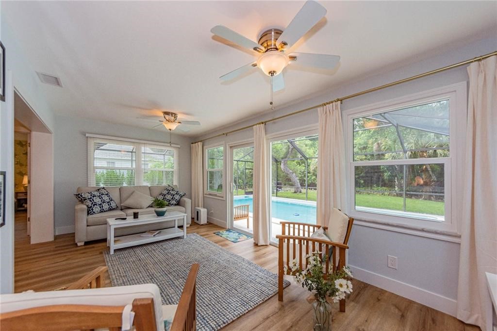326 Date Palm Road Vero Beach, FL 32963 - Photo 9 of 26