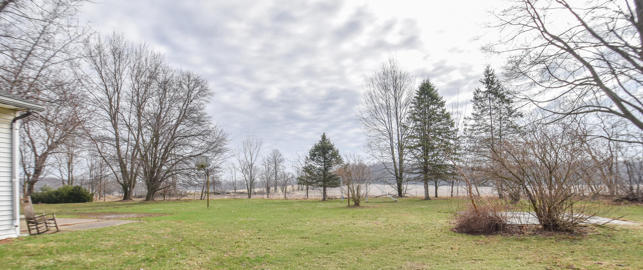 1023 Burbank Road Quincy, MI 49082 - Photo 4 of 34 DSC_0002