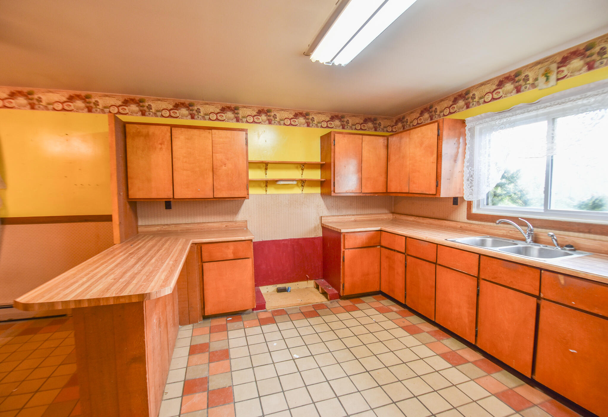 1023 Burbank Road Quincy, MI 49082 - Photo 9 of 34 DSC_0071