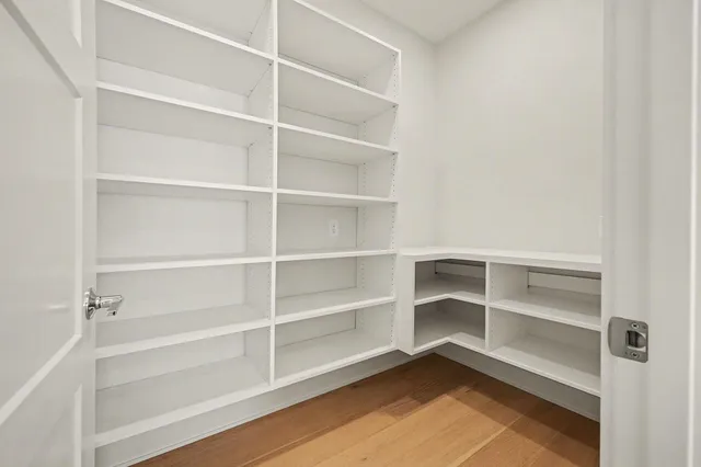 $1,100,000 | 4692 Knapp Blf Drive, Ada, MI 49301