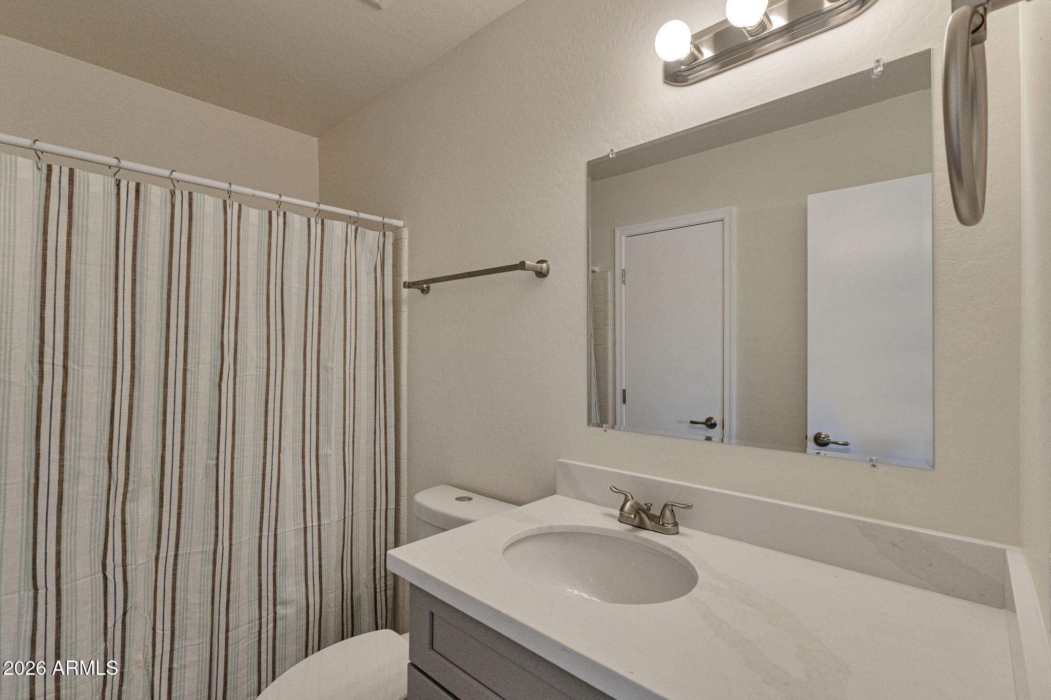 6415 South Newberry Road, Unit C Tempe, AZ 85283 - Photo 13 of 16 11-web-or-mls-QP - 9287