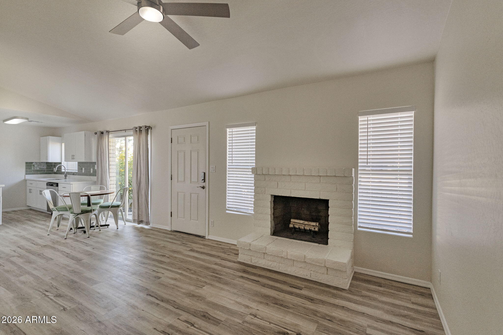 6415 South Newberry Road, Unit C Tempe, AZ 85283 - Photo 7 of 16 6-web-or-mls-QP - 9266