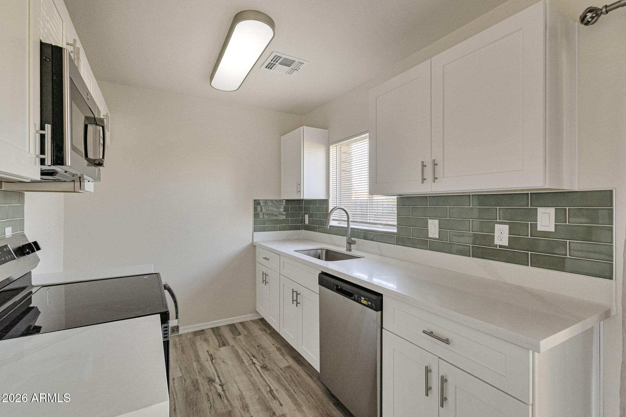 6415 South Newberry Road, Unit C Tempe, AZ 85283 - Photo 9 of 16 8-web-or-mls-QP - 9272