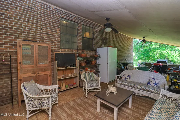 $775,000 | 2548 Furrs Mill Drive Northeast, Wesson, MS 39191