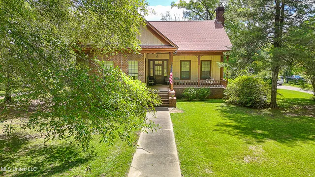 $775,000 | 2548 Furrs Mill Drive Northeast, Wesson, MS 39191