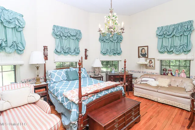 $775,000 | 2548 Furrs Mill Drive Northeast, Wesson, MS 39191