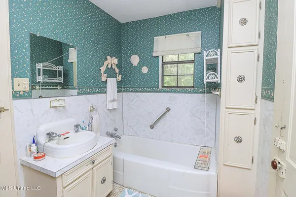 $775,000 | 2548 Furrs Mill Drive Northeast, Wesson, MS 39191