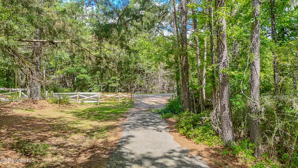 $775,000 | 2548 Furrs Mill Drive Northeast, Wesson, MS 39191