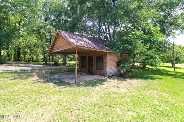 $775,000 | 2548 Furrs Mill Drive Northeast, Wesson, MS 39191