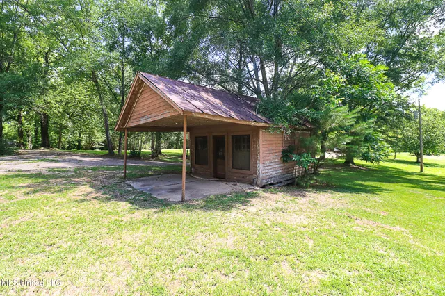 $775,000 | 2548 Furrs Mill Drive Northeast, Wesson, MS 39191