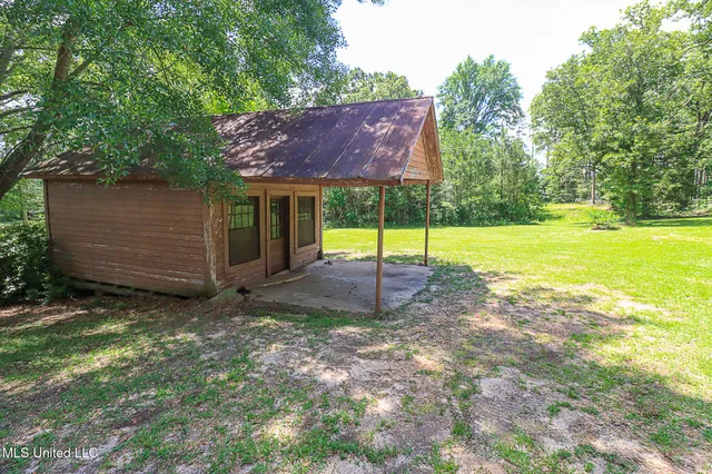 $775,000 | 2548 Furrs Mill Drive Northeast, Wesson, MS 39191