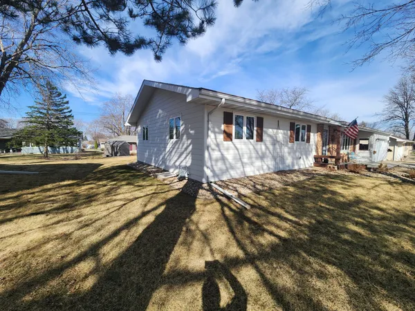 $279,900 | 1108 5th Avenue Southwest, Pipestone, MN 56164