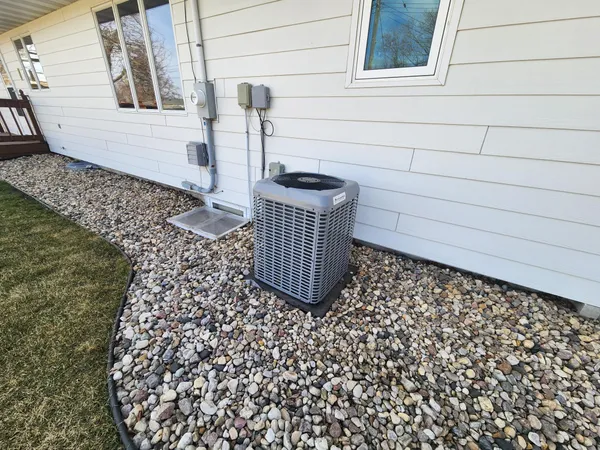 $279,900 | 1108 5th Avenue Southwest, Pipestone, MN 56164