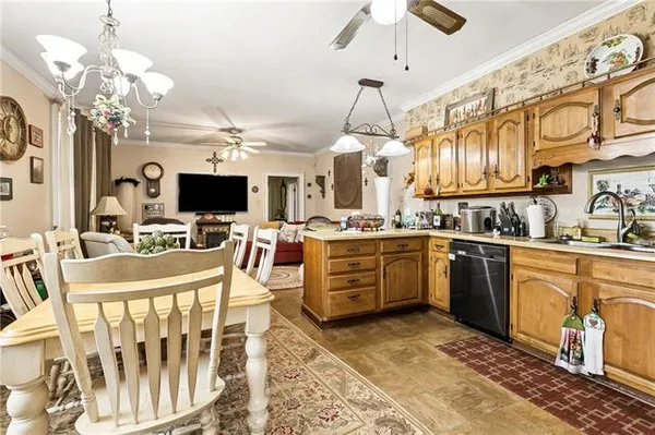 $215,000 | 435 1st Avenue, Harvey, LA 70058