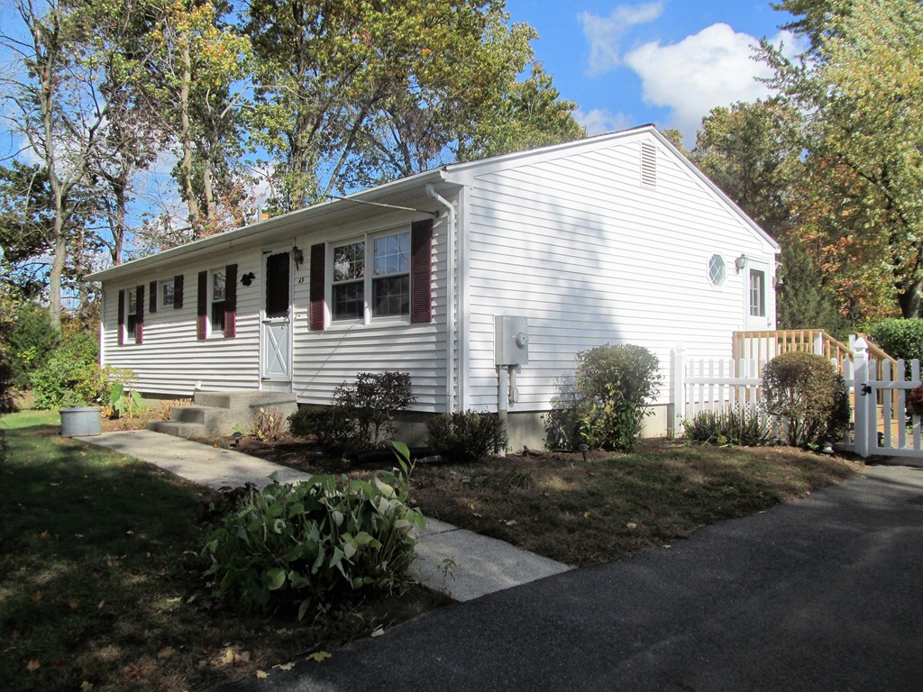 43 Holly Hill Road Springfield, MA 01119 - Photo 30 of 30 Gallery Image 30
