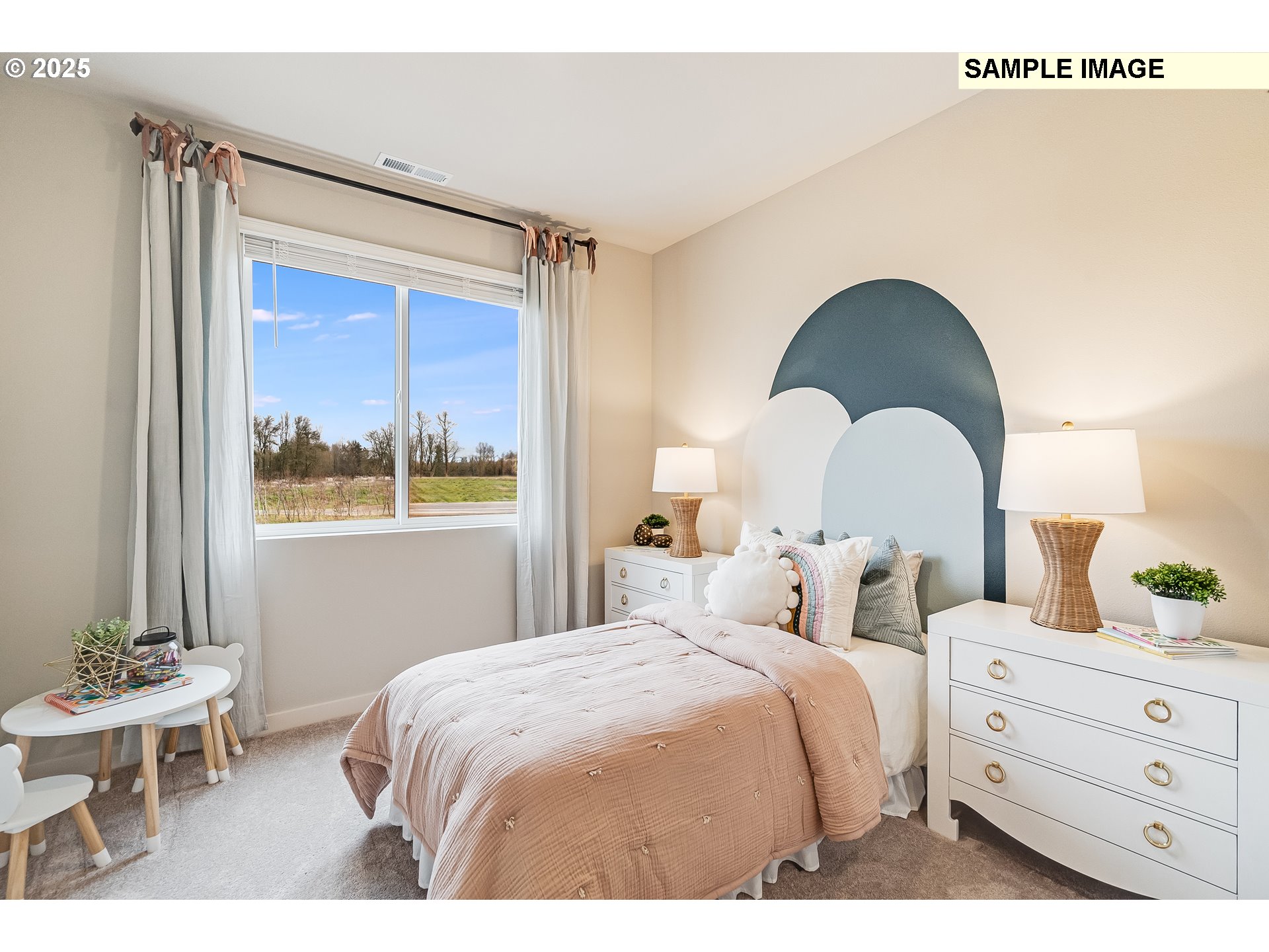 4327 Hackamore Court Southeast Albany, OR 97322 - Photo 19 of 25 a bedroom with a bed and a large window