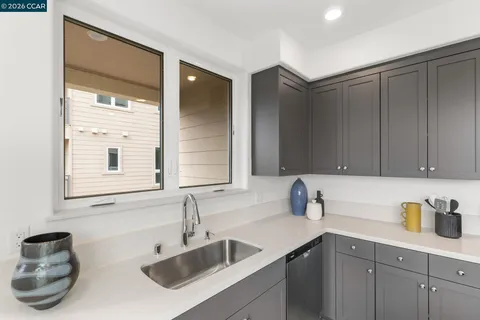 $805,000 | 27277 Cosmo Court, Hayward, CA 94544