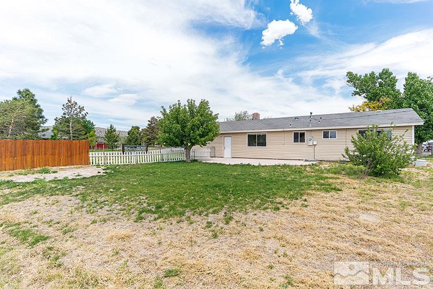 11510 Mistletoe Street Reno, NV 89506 - Photo 14 of 18 Photo 14