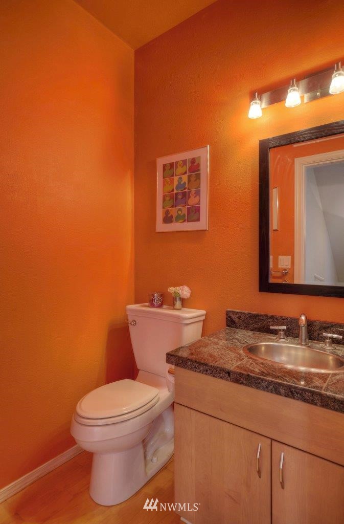 2023 Davis Avenue South Renton, WA 98055 - Photo 4 of 21 Gallery Image 4