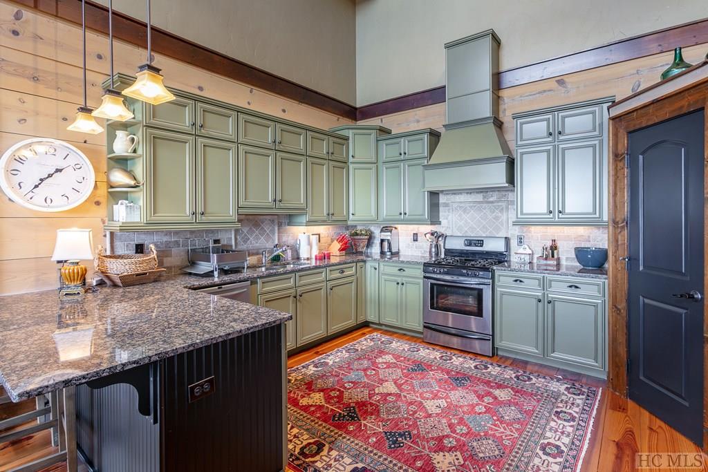 90 Smt Fls Road Sapphire, NC 28774 - Photo 23 of 50 Gallery Image 23