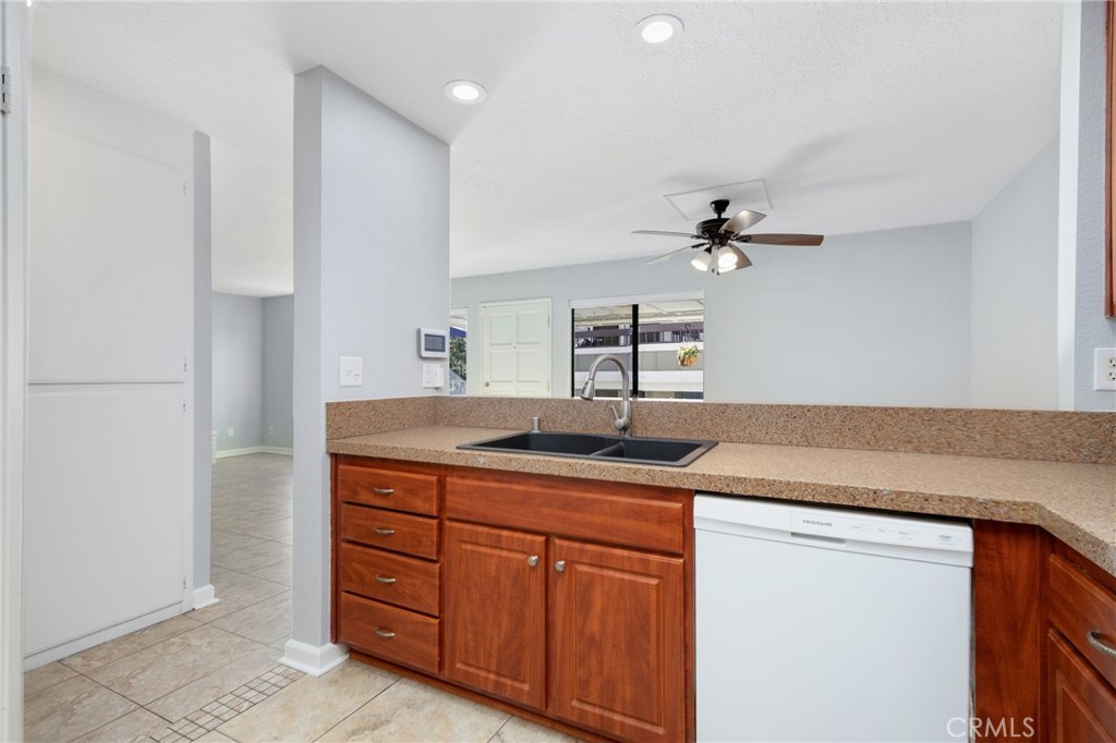 25701 View Pointe Lake Forest, CA 92630 - Photo 16 of 40