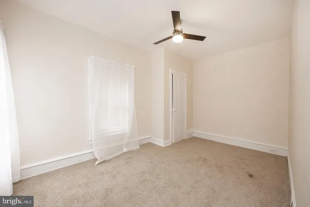 an empty room with a empty space