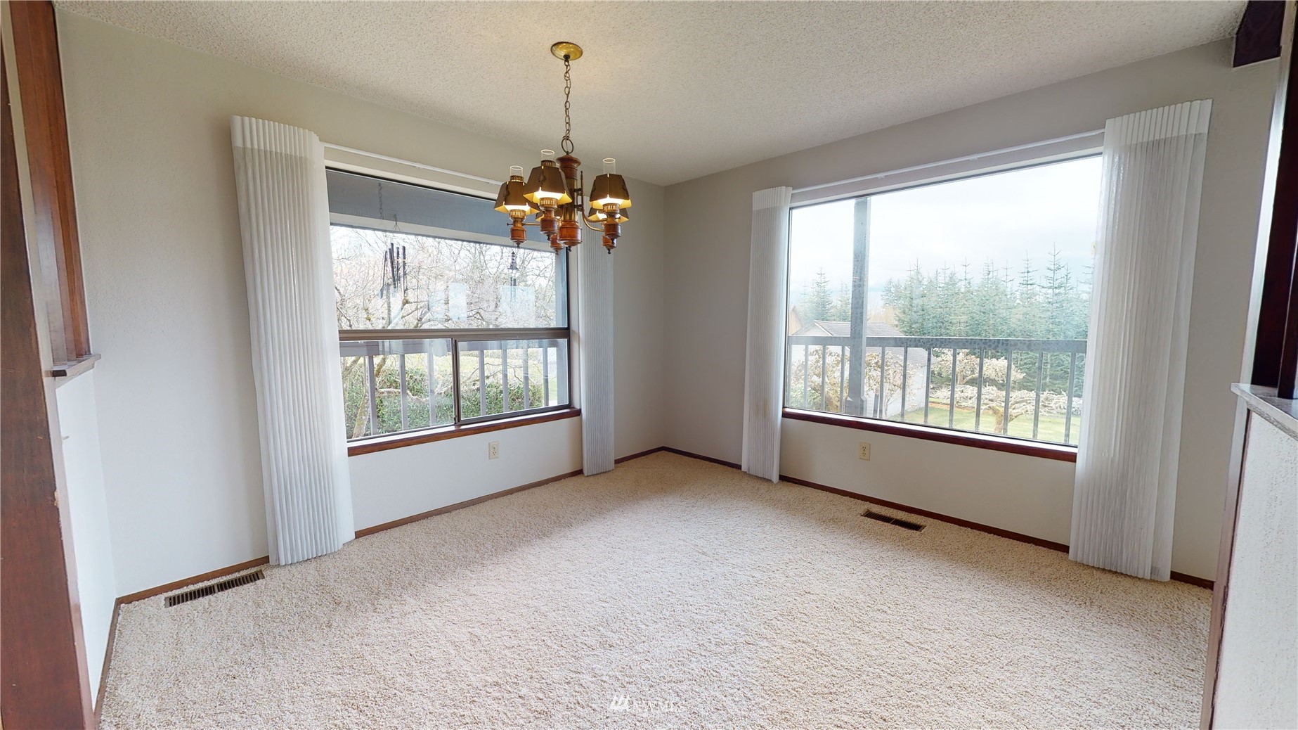 2530 Mountain View Road East Port Orchard, WA 98366 - Photo 16 of 34