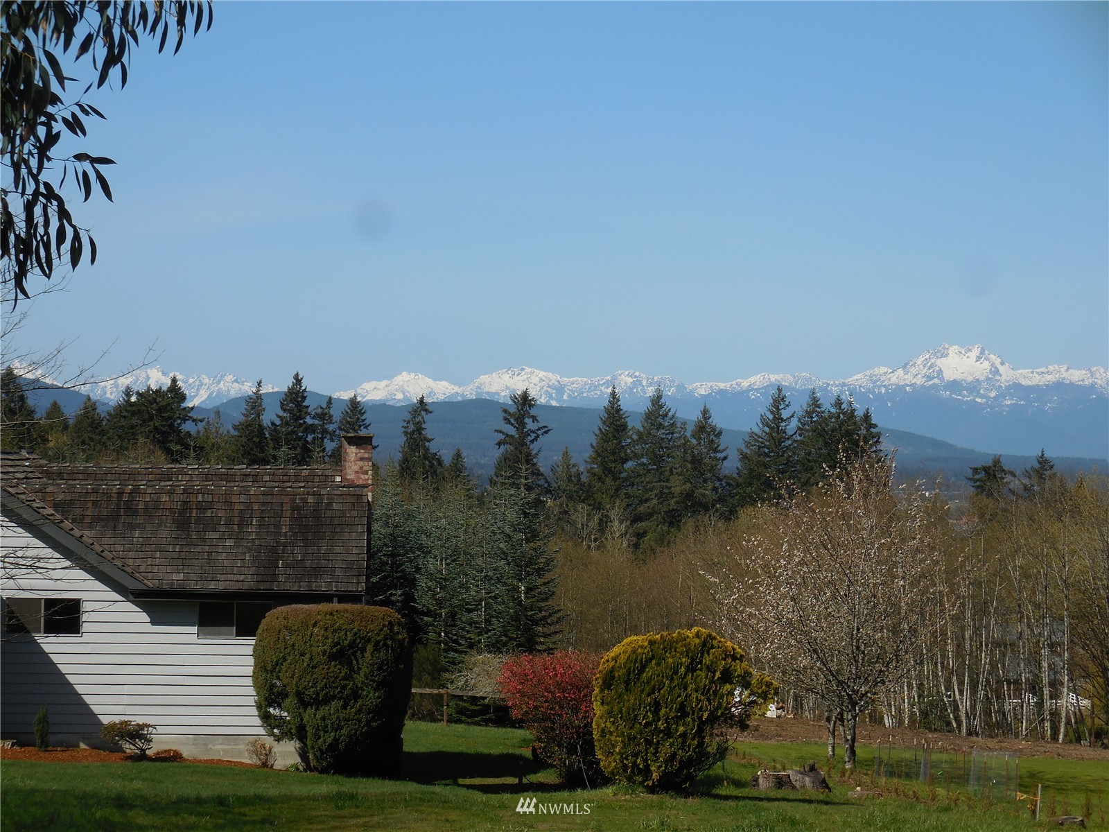 2530 Mountain View Road East Port Orchard, WA 98366 - Photo 4 of 34 a view of a garden with sitting area