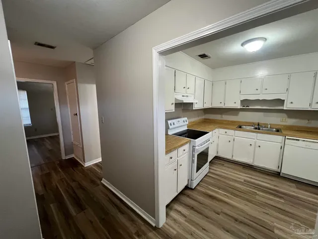 $1,095 | 1350 Fairchild Street, Unit A, Pensacola, FL 32504