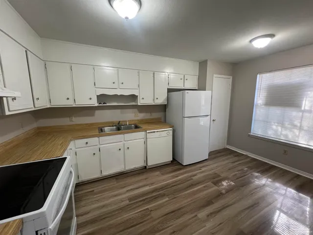 $1,095 | 1350 Fairchild Street, Unit A, Pensacola, FL 32504