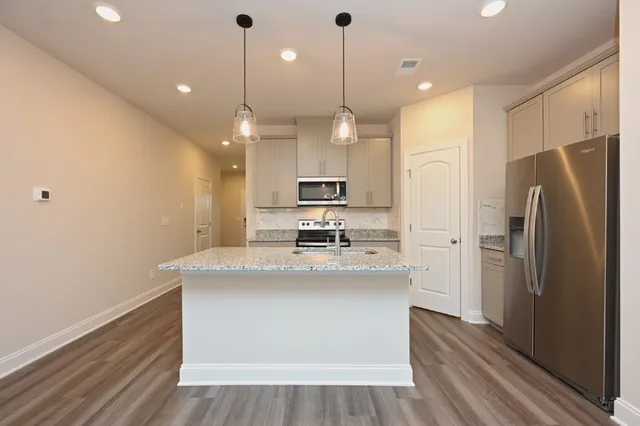 $2,225 | 4554 Skywood Lane, Nashville, TN 37207