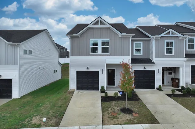 $2,225 | 4554 Skywood Lane, Nashville, TN 37207