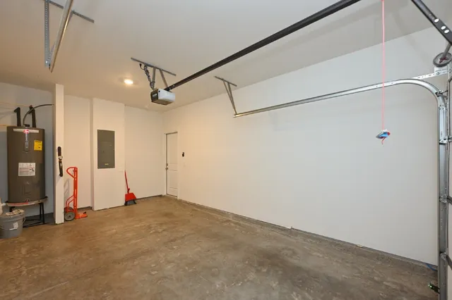 $2,225 | 4554 Skywood Lane, Nashville, TN 37207